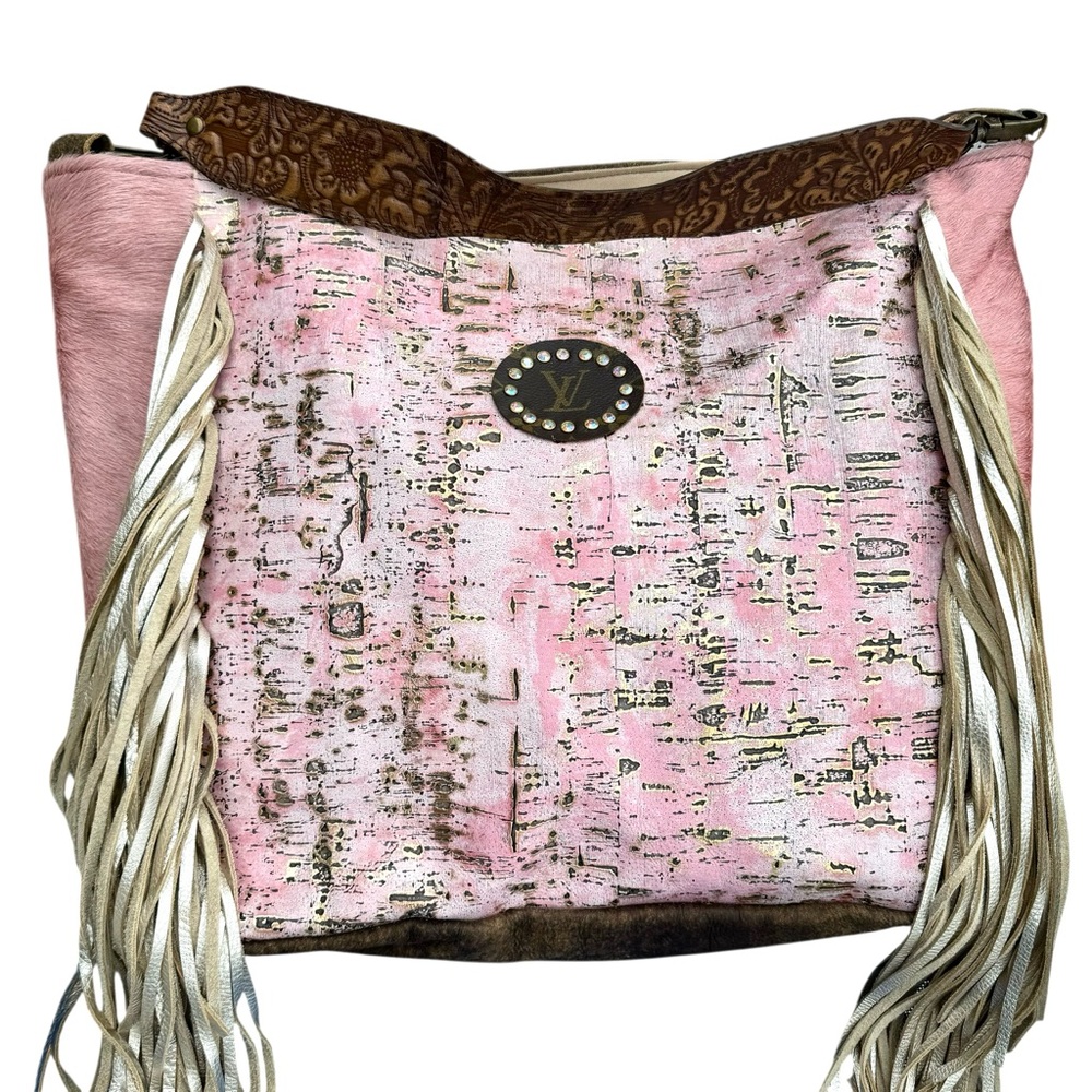 ๐ Keep it Gypsy Shoulder Bag Gold Pink Fringe - Picture 5 of 16